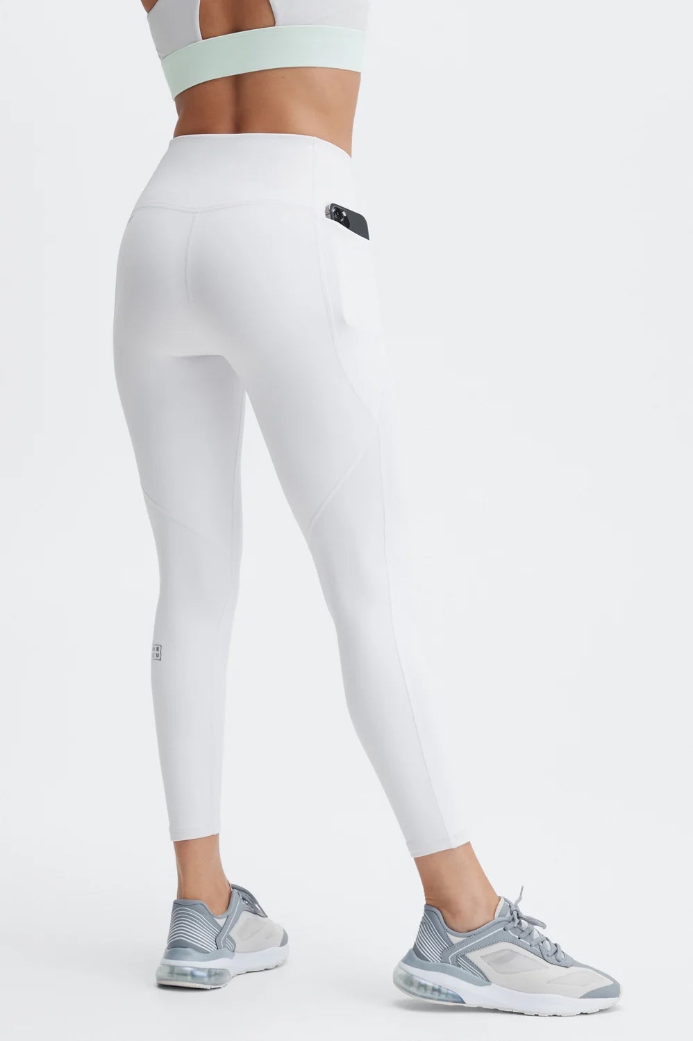 White crossover leggings with pockets
